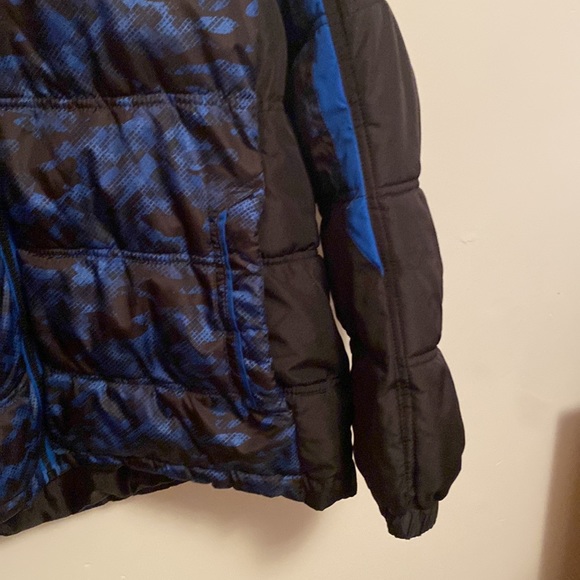 Blue/black puffer jacket for boys - Picture 2 of 11